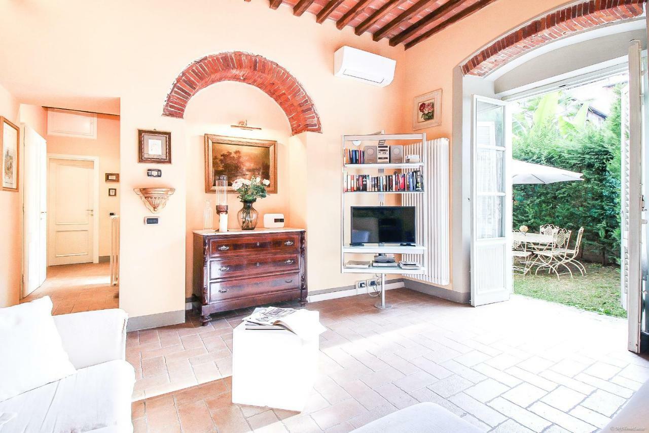 Apartment Guinigi With Private Courtyard Lucca Ngoại thất bức ảnh