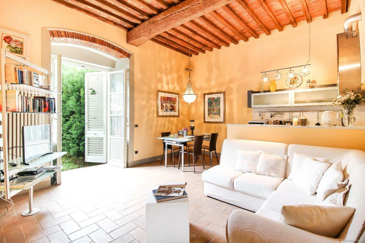 Apartment Guinigi With Private Courtyard Lucca Ngoại thất bức ảnh