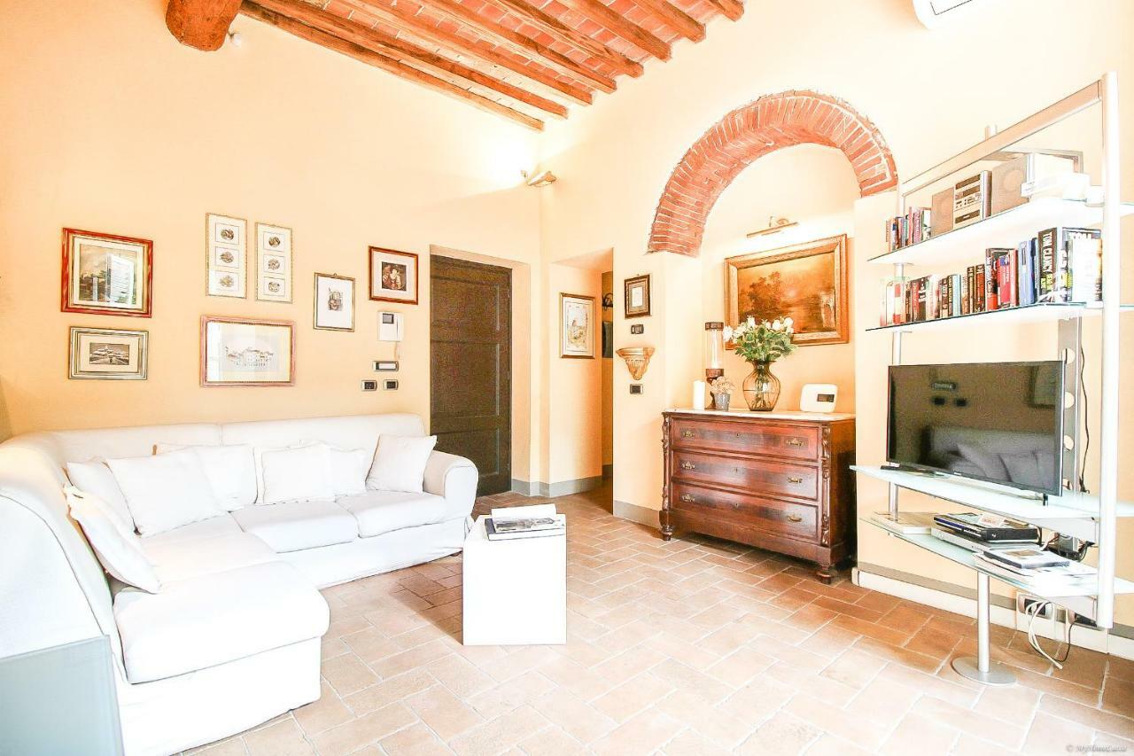 Apartment Guinigi With Private Courtyard Lucca Ngoại thất bức ảnh